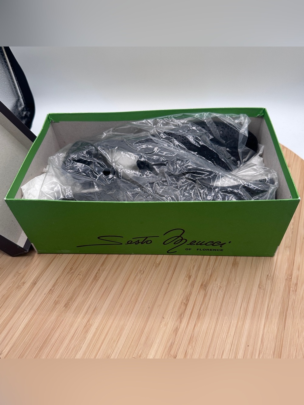 New in box - Vintage Sesto Meucci - Betka laser cut leather sneaker - size 8 - Picture 11 of 11